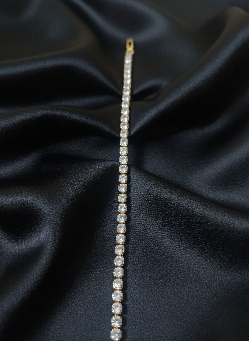 Lumina Diamond-Cut Wristlet